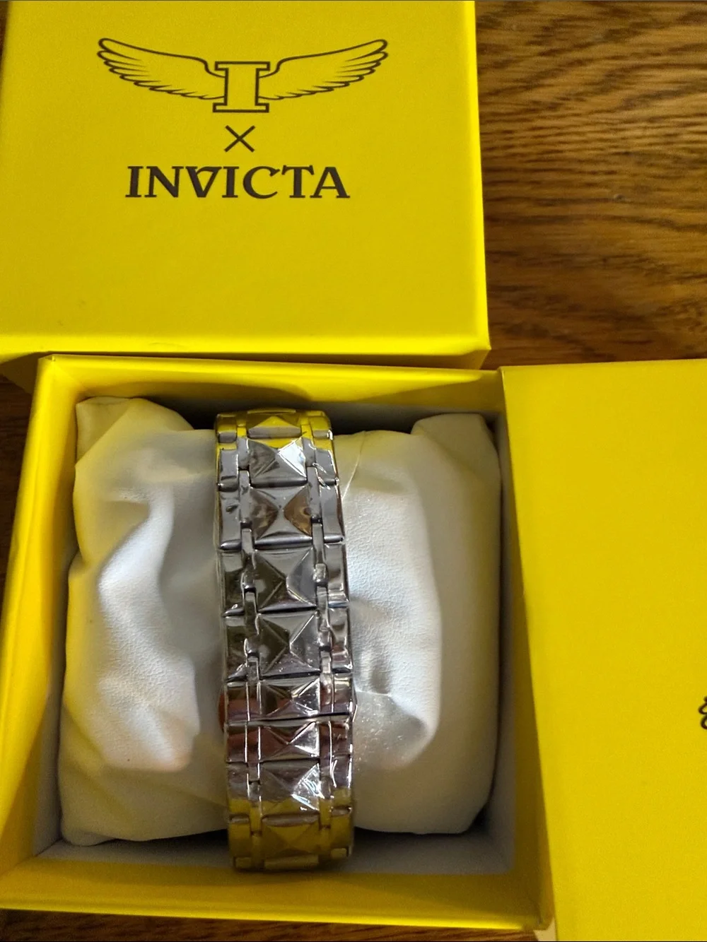 Invicta Specialty 69027 Men’s Black Dial Stainless steel Watch